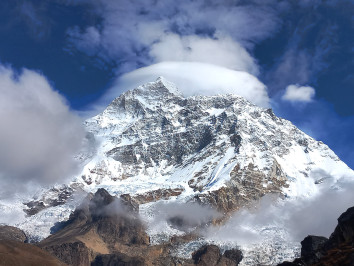 Makalu Base Camp Trek (14 days trek)