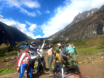 Makalu Base Camp Trek (14 days trek)